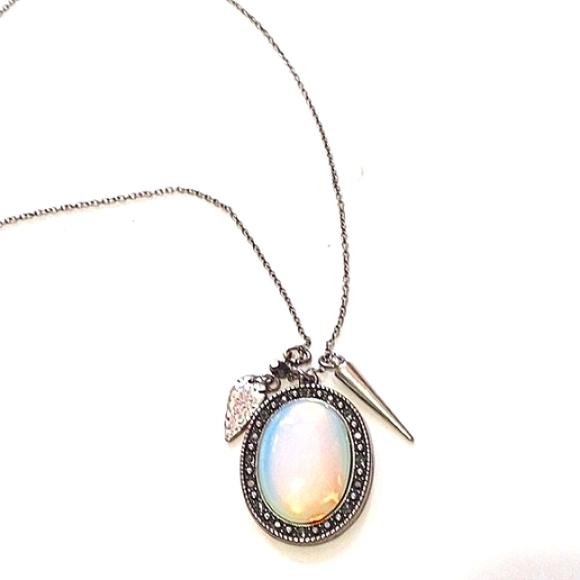 PRICE DROP! AMERICAN EAGLE NECKLACE WITH MOONSTONE PENDANT AND CHARMS-32 INCHES - Picture 5 of 9